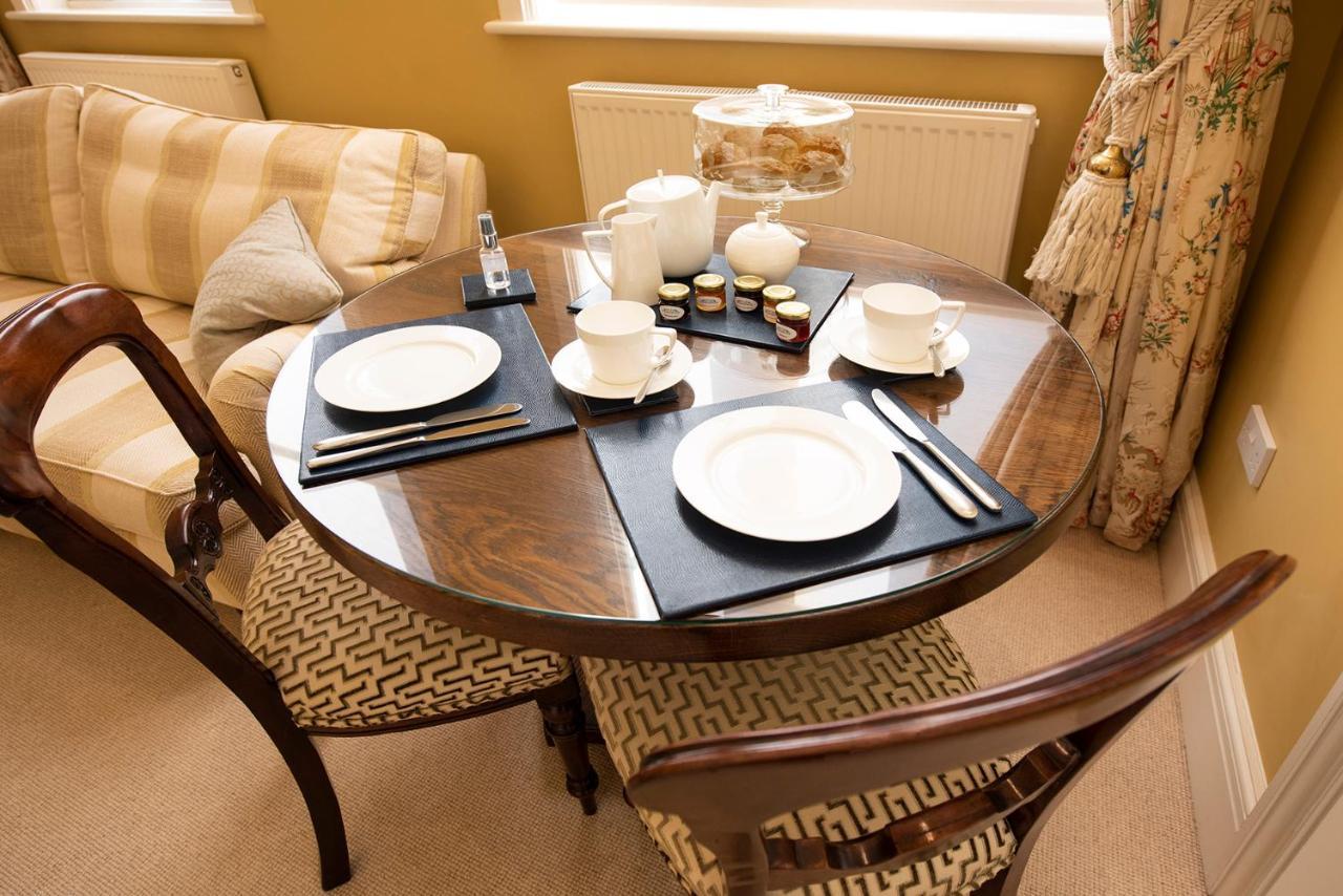 Arkle - Five Star Town Centre Apartment, Челтнъм Екстериор снимка
