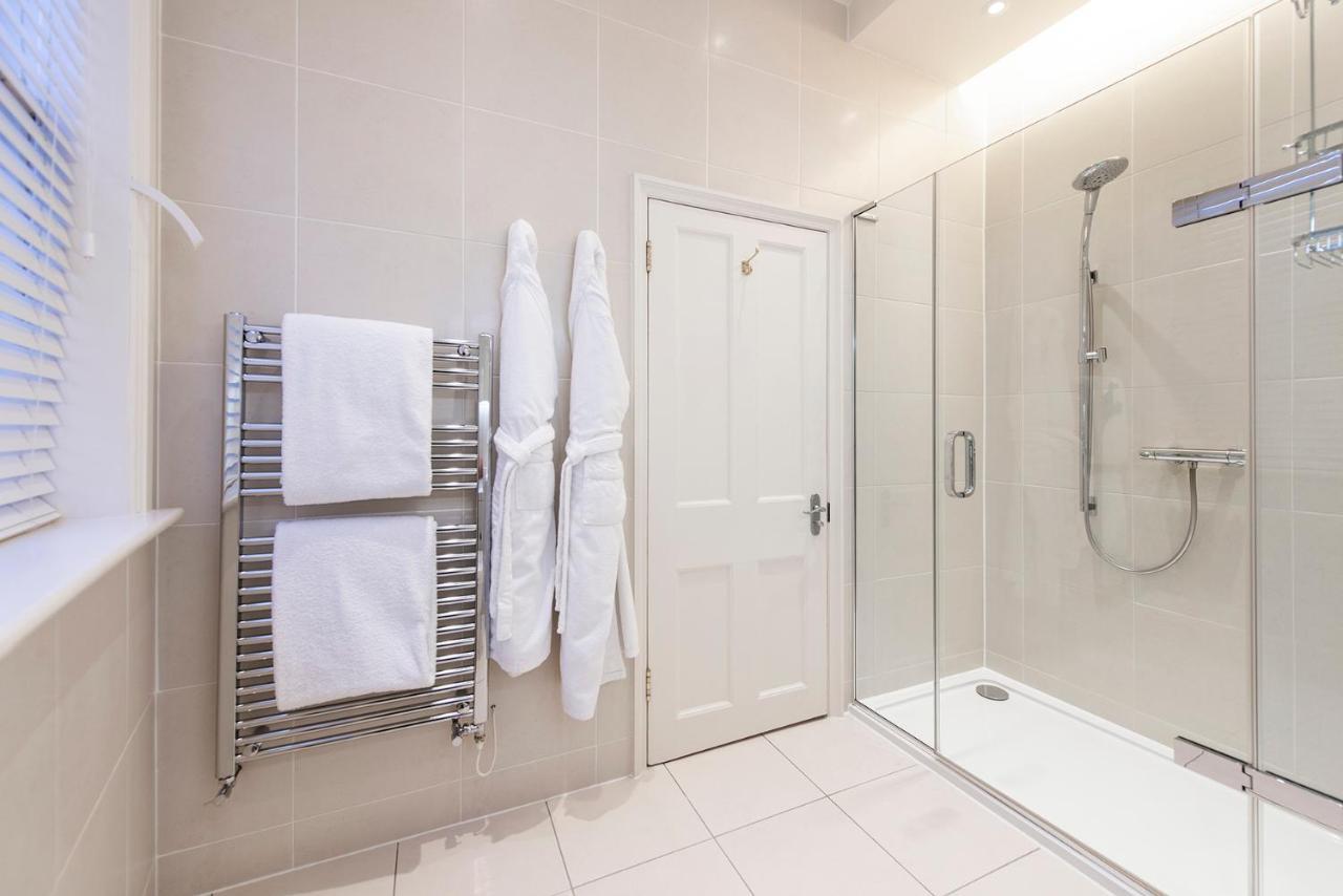 Arkle - Five Star Town Centre Apartment, Челтнъм Екстериор снимка